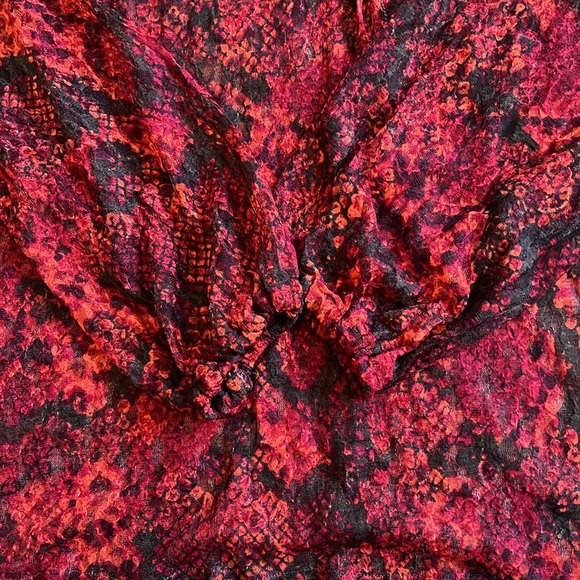 Free People- out for the night top - Picture 4 of 7